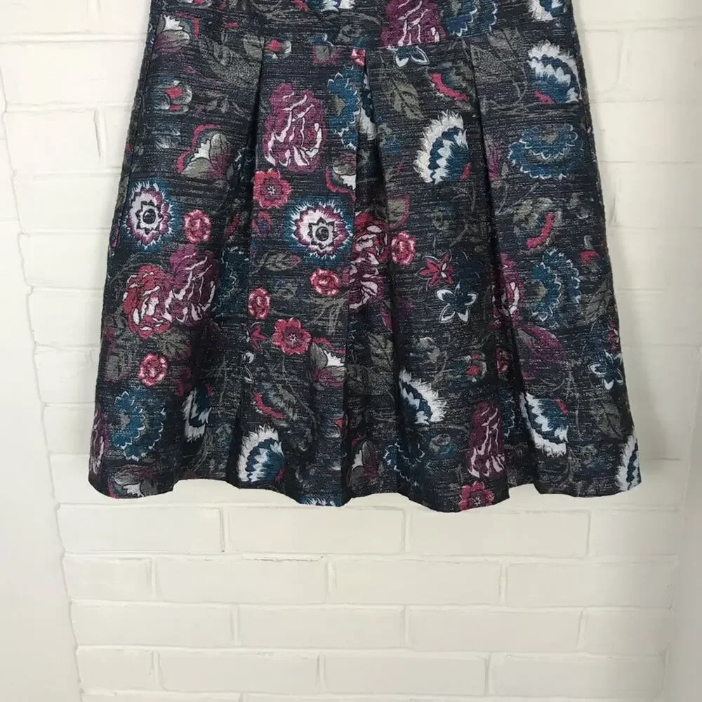 LOFT Outlet Pleated Textured Floral High Waisted Skirt Size 4